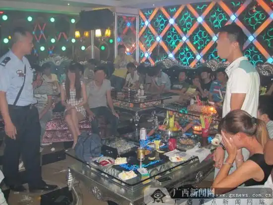 对辖区的社会治安整治,加大对娱乐场所聚众吸毒等违法行为的打击力度