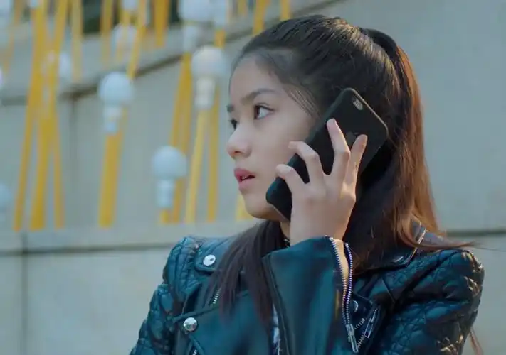 舒心结语《失控》目前只播了8集,如果不出意外,接下来赵蕴卓应该会掉