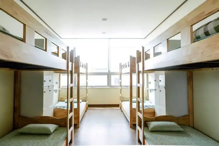 单位宿舍公寓式上下铺铁床案例