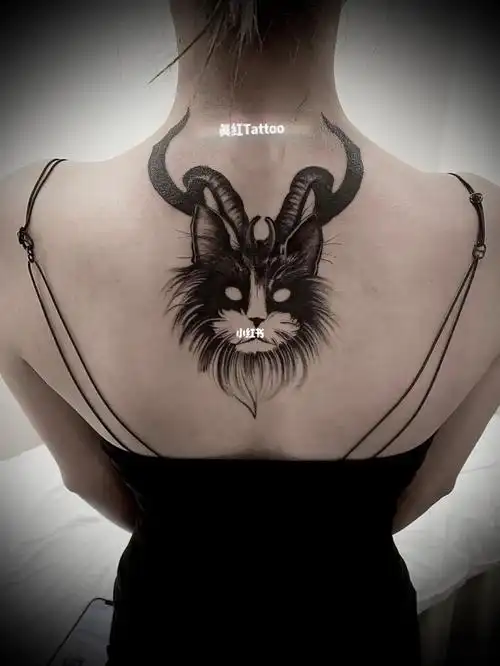 后背暗黑系猫咪昆明纹身