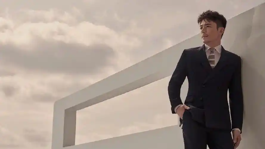 霍建华成熟稳重西装写真,高清图片,电脑桌面-壁纸族