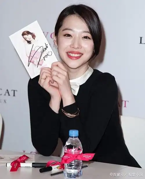 具荷拉去世,追压死骆驼的最后一根稻草