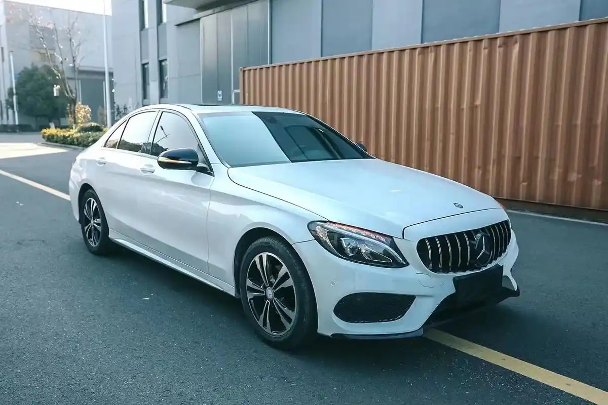 2016年奔驰c200运动版,2.0t后驱,自动档,安全行驶 - 抖音