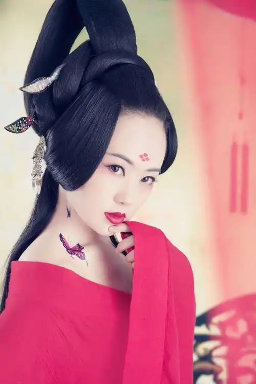 宝贝姑娘穿越了,中国古代变成了五大美女了!