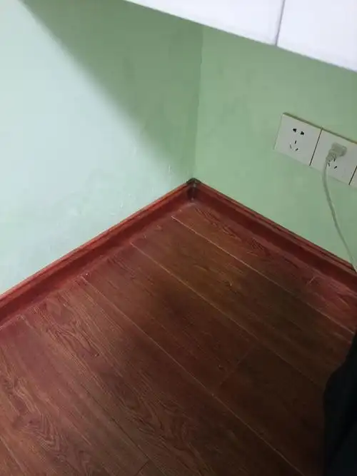 房间里墙角渗水_百度知道