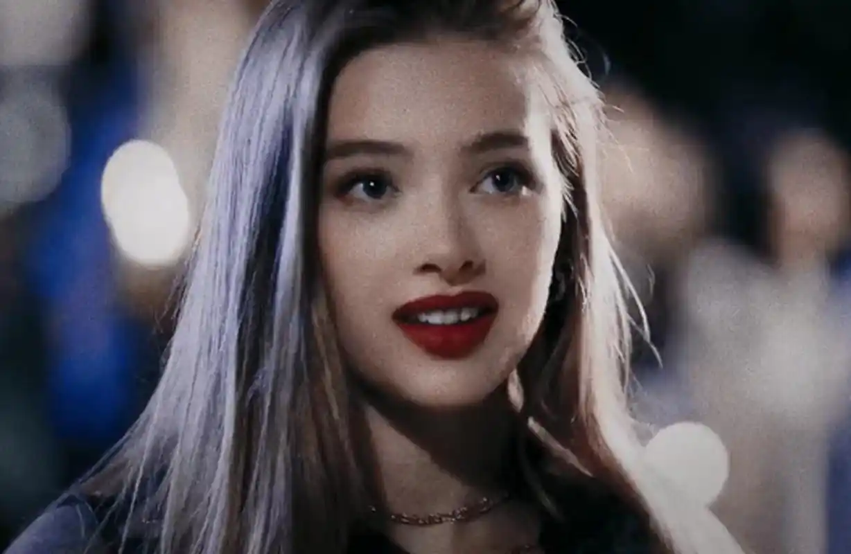 9日,迪士尼电影《小美人鱼》里的"人类公主凡妮莎"剧照公布(p1).