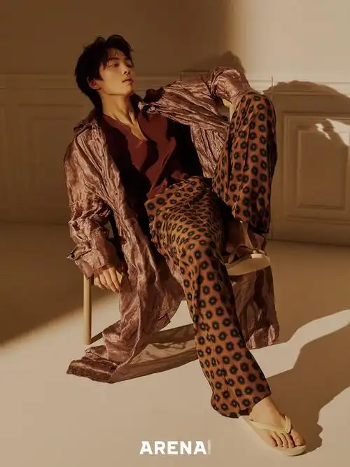 四季中译金正贤对表演的热爱arena2020年5月刊