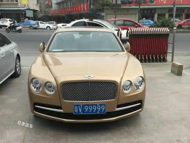 中国最贵的车牌,两副牌照价值570万,为何有人花百万买靓号