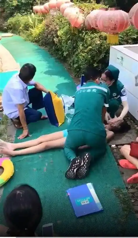 小女孩溺水遗体图片大全溺水美丽女孩抢救图片2022已更新今日更新