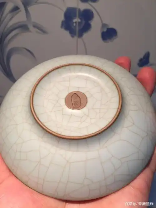 汝窑开片真的很美吗?在这里揭开它的神秘面纱,茶友们必看!