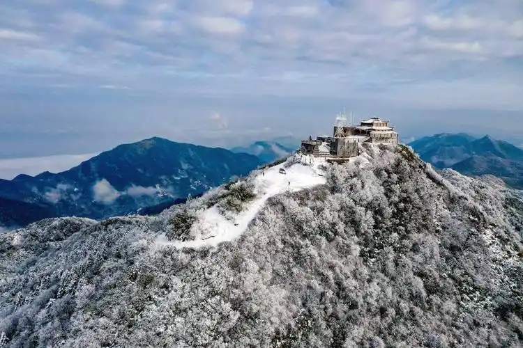 四川一座有望升为5a景区的山,是中国海拔最高的山岳型石林_华蓥_道教