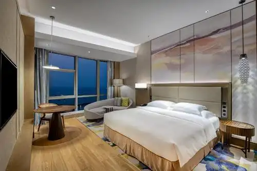 北海银滩皇冠假日酒店 (crowne plaza beihai silver beach)