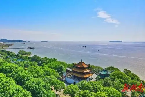 路向长江上帆扬正当时