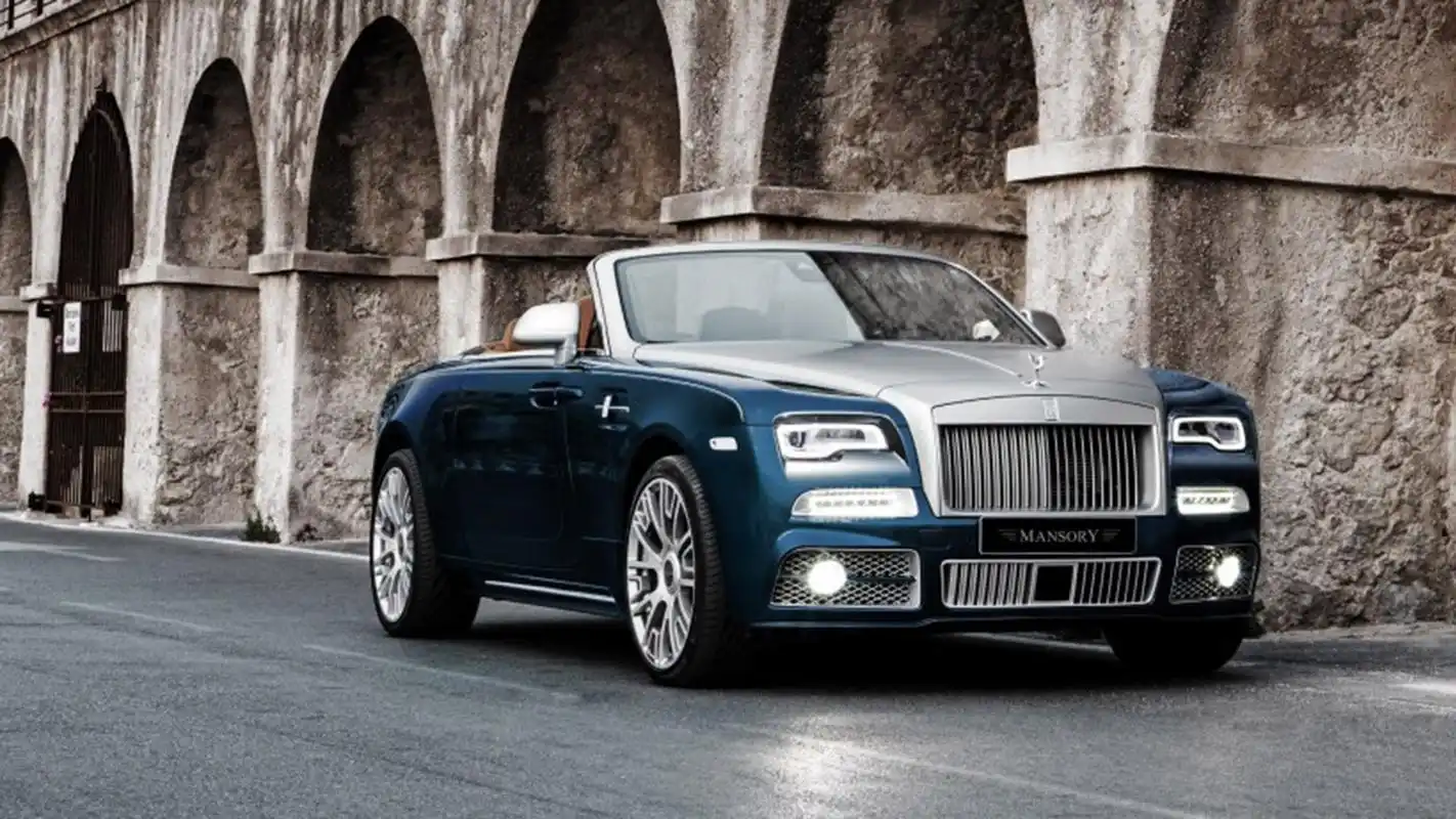 劳斯莱斯曜影豪华汽车图片电脑壁纸