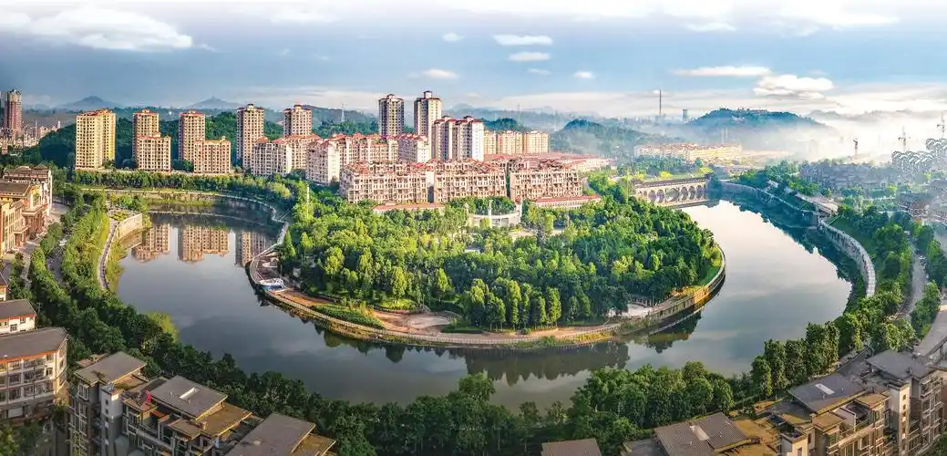 荣昌 打造一座"可以赤脚走路"的城市