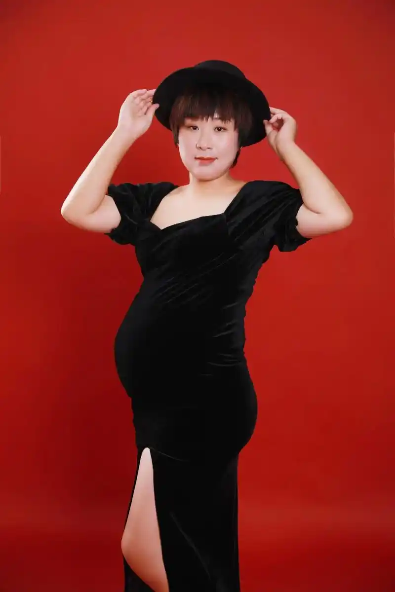 炫个腹吧    我又不是永远都大肚子.孕妇照的意义不在于几张 - 抖音