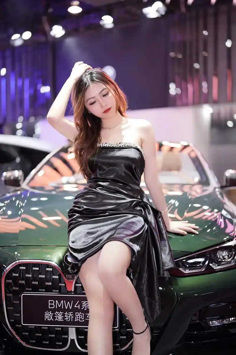 天热 借你的冷淡避避暑.#车模小姐姐 #泰裤辣 #dou是好 - 抖音