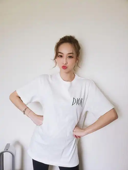 等了好久!34岁夏语心爆喜讯,新男友夜店狂欢放闪|夏语心|夜店|狂欢_新