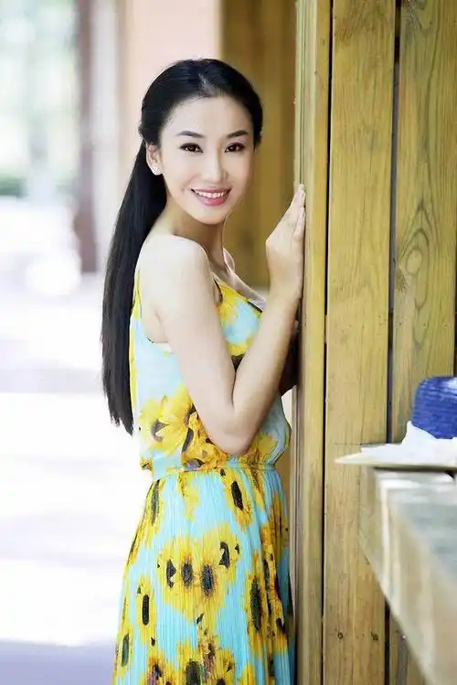 美女演员     朱子岩 - 死鬼 - 死鬼