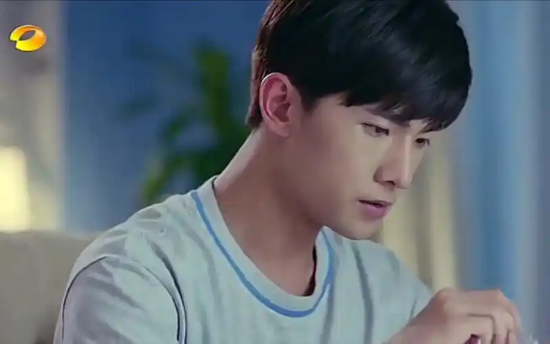 旋风少女第一季 19-8 若白为百草缝补道服