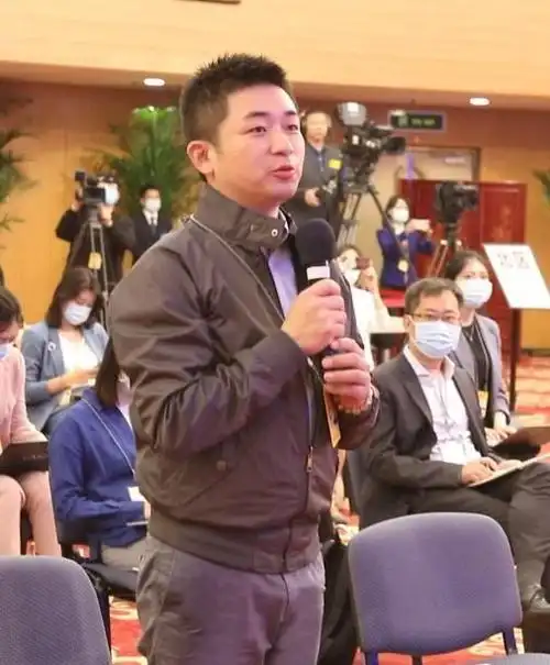 吴博军:我是湖北广播电视台融媒体新闻中心记者,这个问题想提给朱婷