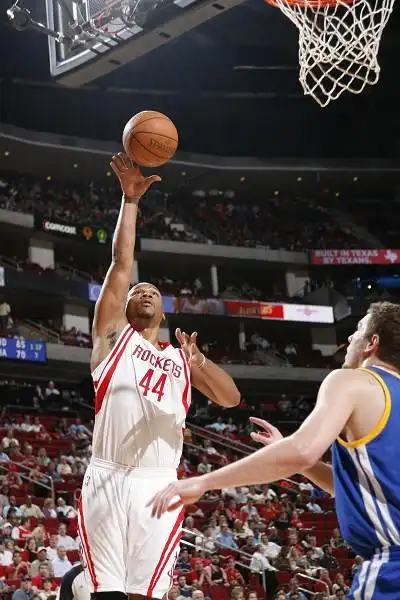 海耶斯篮下投篮