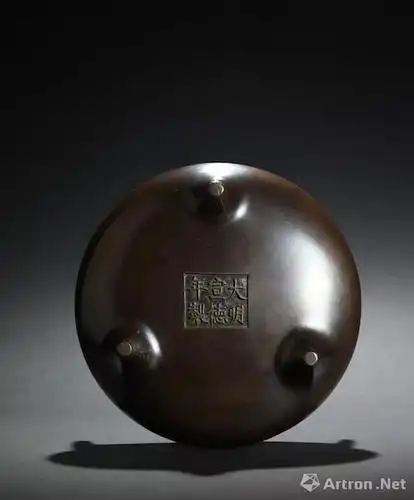 王世襄旧藏"大明宣德年制"冲天耳三足炉亮相北京东正2016年秋拍