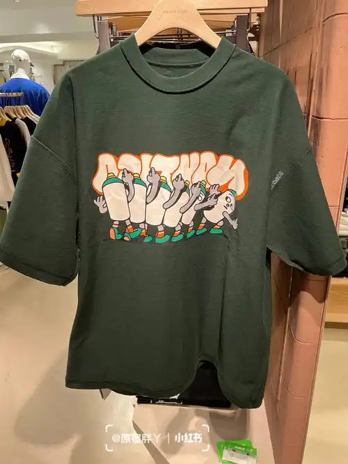 印花短袖t恤每个颜色都感觉超级好搭配 绿色是双面喜欢的 非常有意思