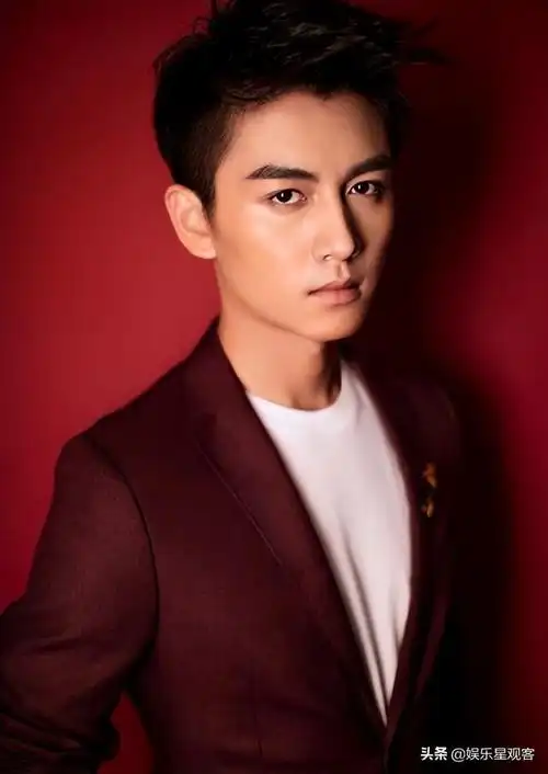 35岁陈晓被丁黑夸赞于正力捧成一线小生为何如今销声匿迹