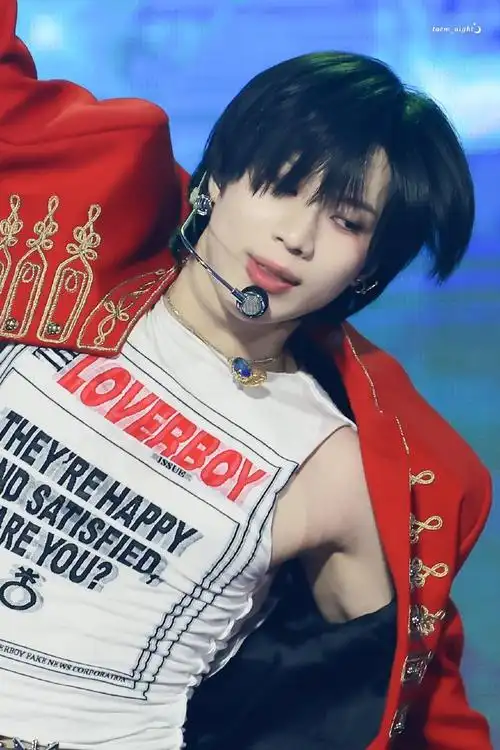 泰民高清18p 第一波撕碎舞台的红色太帅了cr:logo09*7814*00