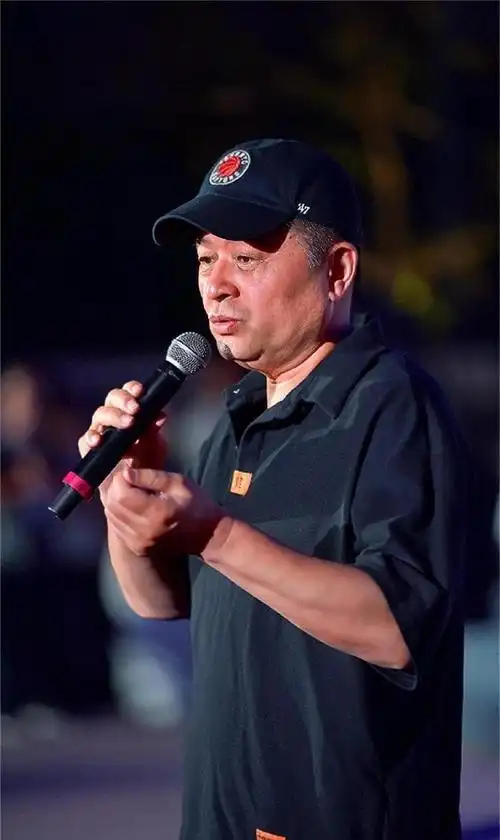 64岁毕福剑定居农村,退圈8年后,他的结局让很多人失望了