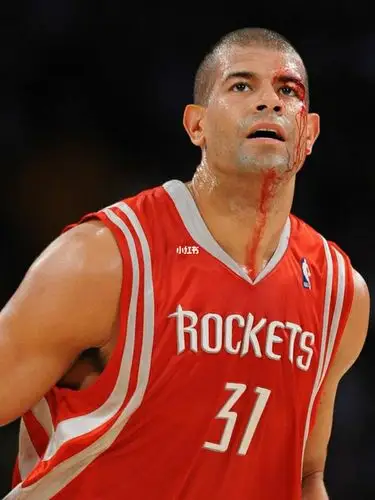 肖恩·巴蒂尔,司职小前锋,绰号"总统"和"蝙蝠侠".