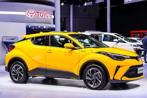 售1418万元起增双擎版广汽丰田全新chr上市