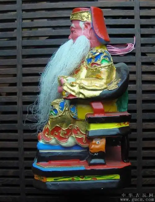 庙里的非常精致的白胡子财神爷飘逸脱俗佛像木器