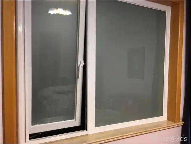 家里换了三层隔音玻璃的窗户