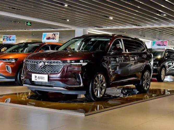 比肩豪华suv的合资suv7座设计20t动力实拍别克昂科威plus