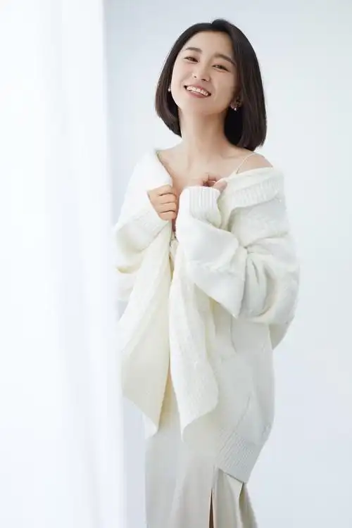 赵秦纯白写真曝光 优雅松弛氧气感满满|赵秦|影视作品|周琴_新浪新闻