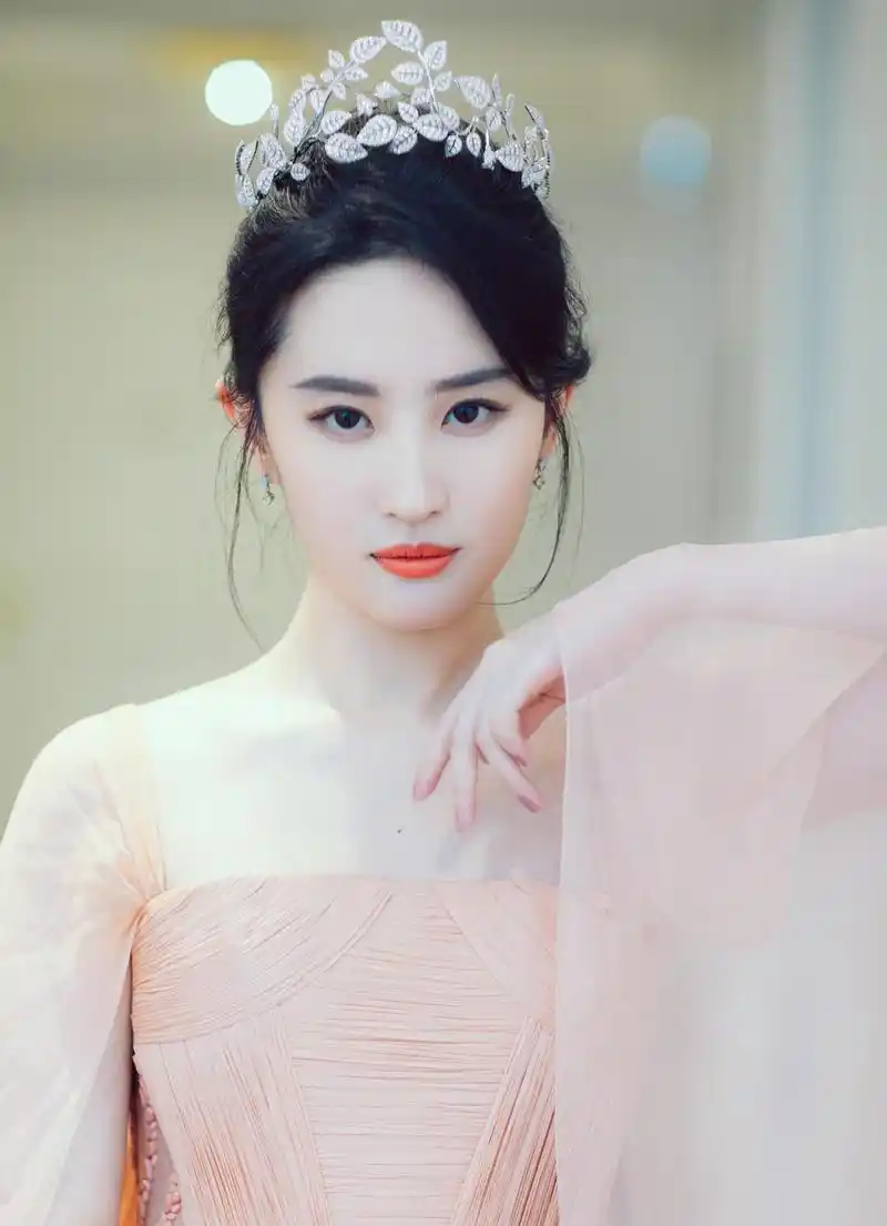 2023年最火九大女演员榜单揭晓,杨紫,白鹿,赵丽颖惊艳上榜