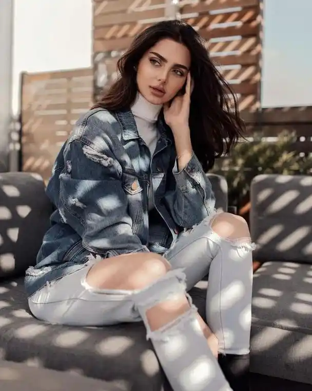 中东沙漏型超级模特,为突破伊斯兰宗教束缚,背井离乡到美国发展