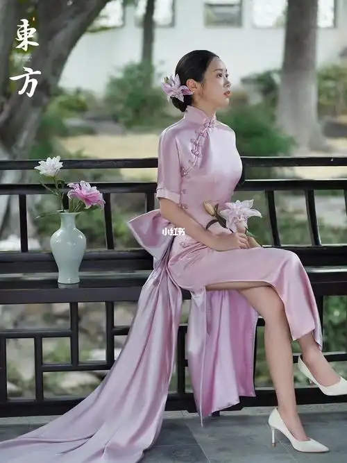 复古旗袍婚纱照园林里的一抹温柔