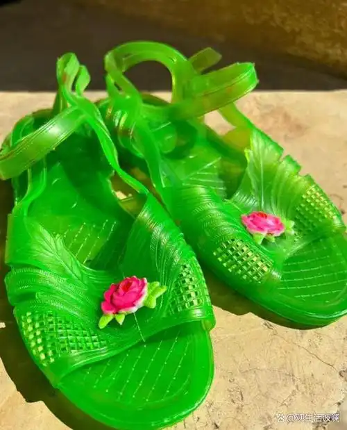 8090后小时候穿过的鞋子,你穿过哪一双呢?