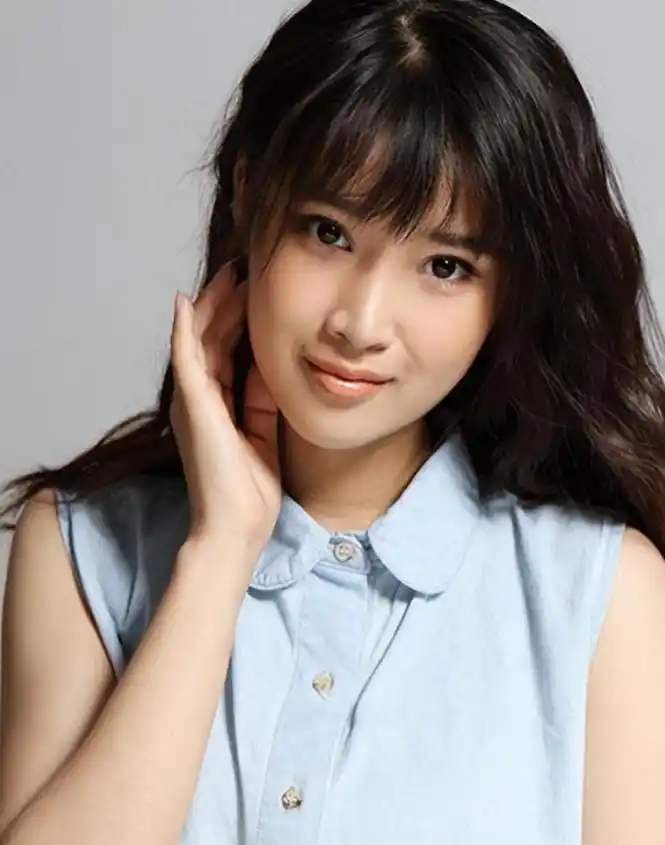 回顾女星奚望在继父刘之冰的支持下任性离婚如今对不起孩子