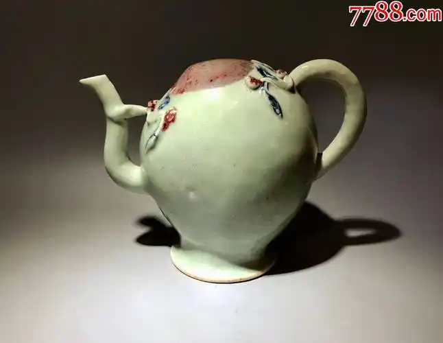 清代豆青地釉里红寿桃形倒流壶_彩绘瓷/彩瓷_图片欣赏_收藏价格_7788