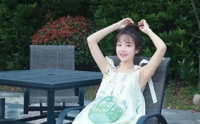 校花女神中国传媒大学杨志雯