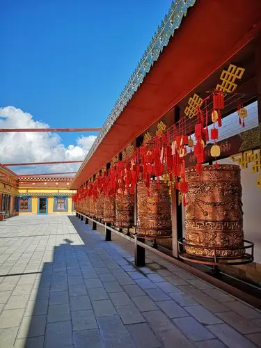 香格里拉塔中塔里的转经筒