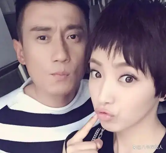 著名演员徐洪浩:比妻子大10岁,戏里演父女,戏外恩爱幸福惹人羡