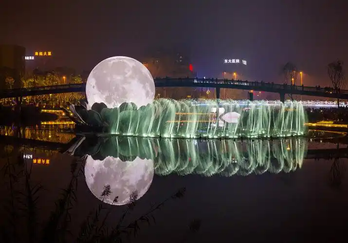 西昌月亮湖公园