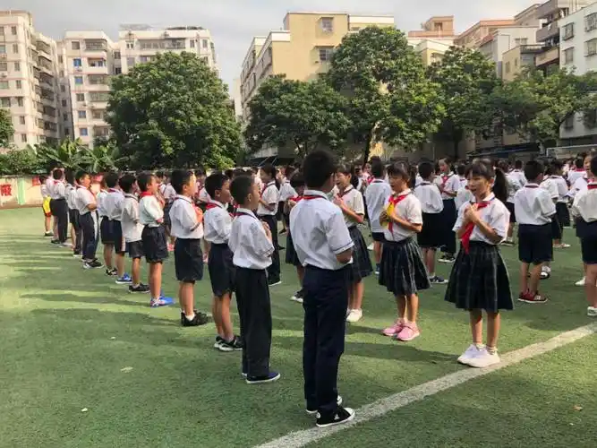 其它 感师恩,习礼仪--沙凤小学2019年教师节活动 写美篇北校区学生