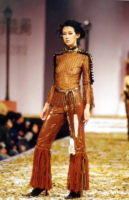 图文2002时装周走光盘点3