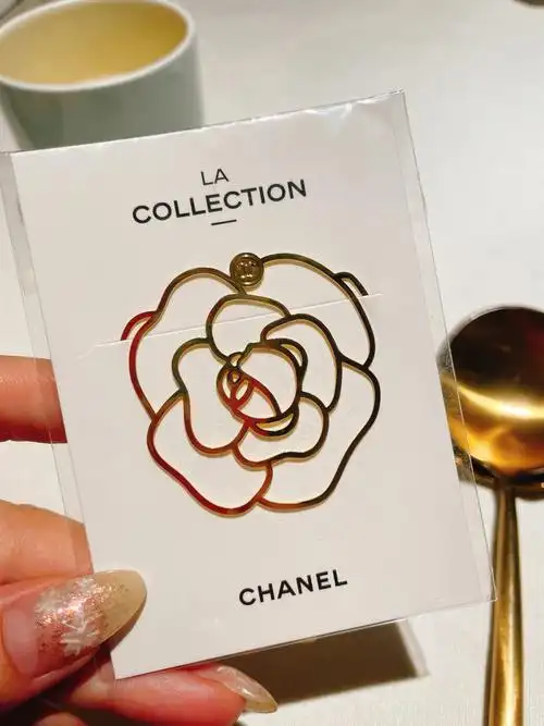 抽中chanel山茶花书签敲好看